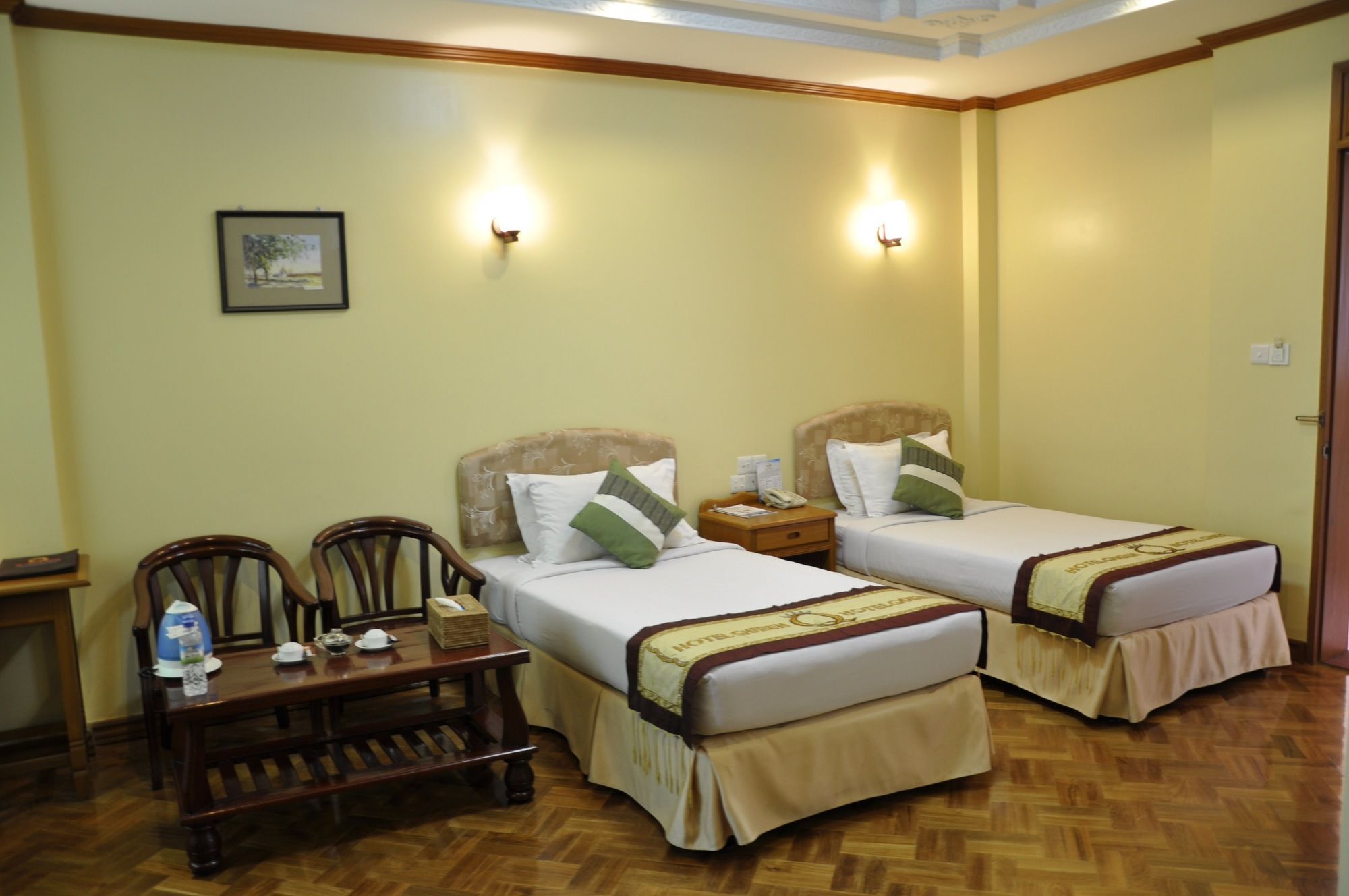 Hotel Queen Mandalay Ngoại thất bức ảnh