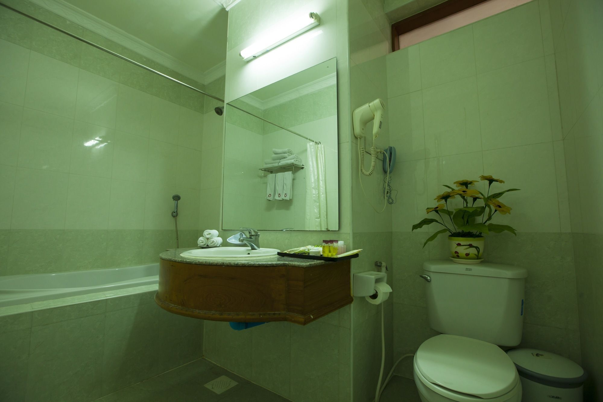 Hotel Queen Mandalay Ngoại thất bức ảnh