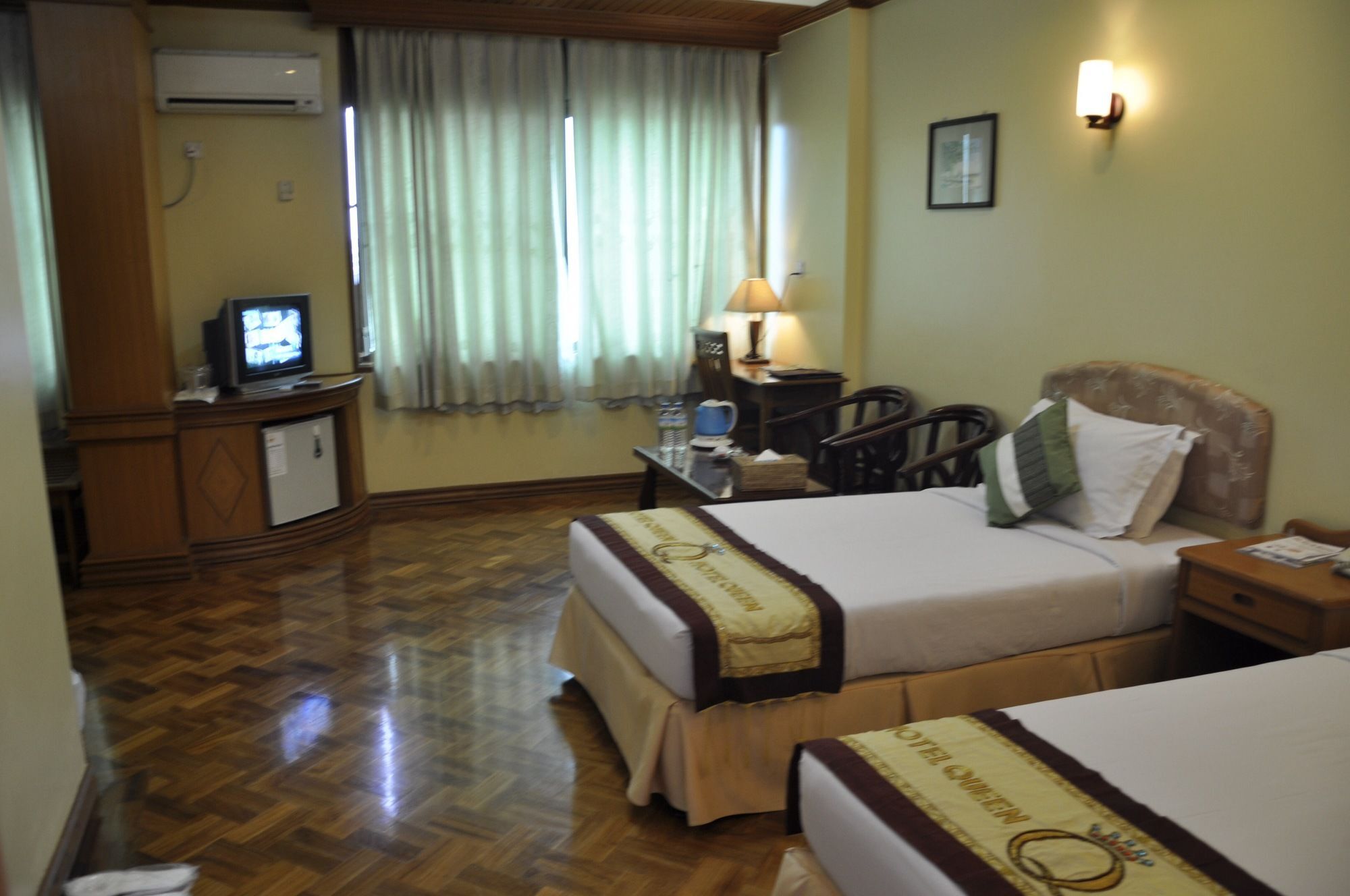 Hotel Queen Mandalay Ngoại thất bức ảnh
