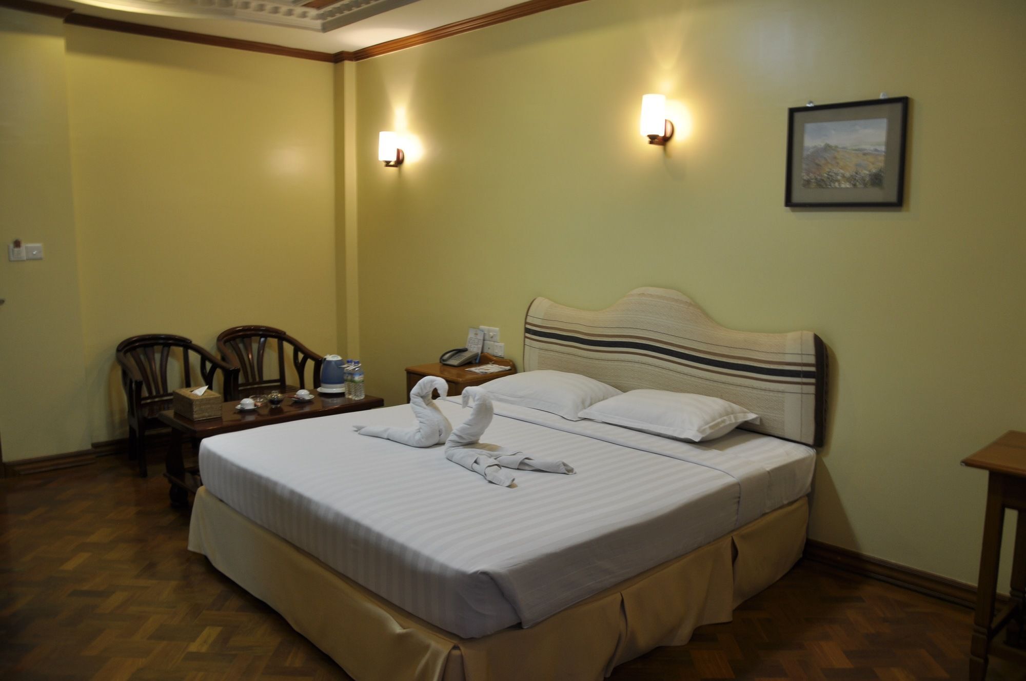 Hotel Queen Mandalay Ngoại thất bức ảnh