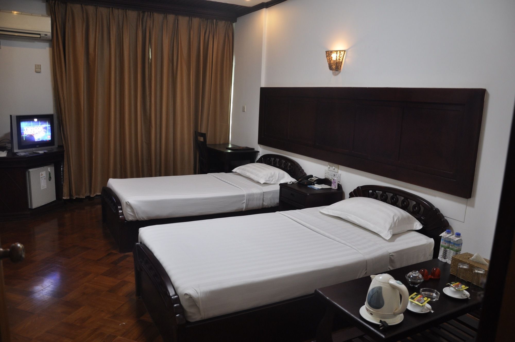 Hotel Queen Mandalay Ngoại thất bức ảnh